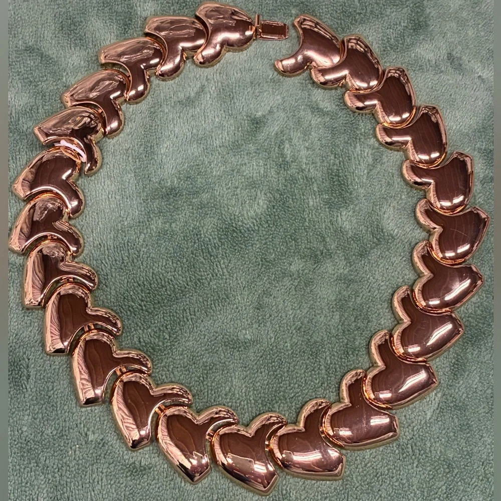 NWOT. Zara Golden Heart Necklace. - Picture 4 of 6